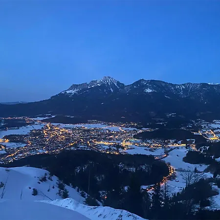 Jaegers Zwischen Ehrenberg Und Neuschwanstein *