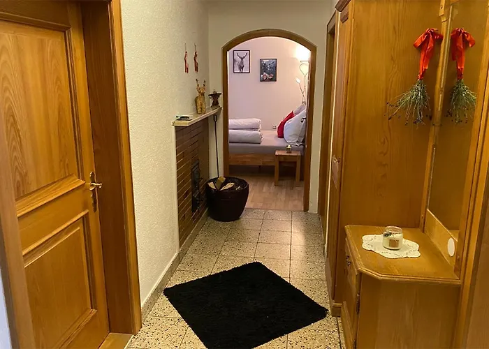 Jaegers Zwischen Ehrenberg Und Neuschwanstein * Reutte